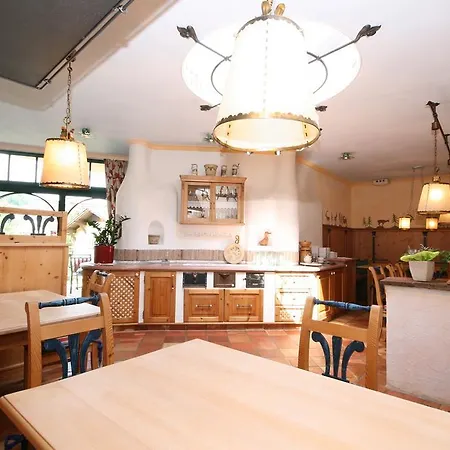 ゲストハウス Gaestehaus Katharina シュラートミンク