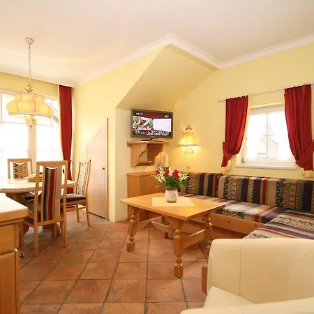 בית הארחה Gaestehaus Katharina 4*